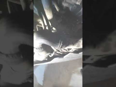 Видео: Снятие поддона картера Фольксваген б5 . Пробил поддон. Ремонт поддона.