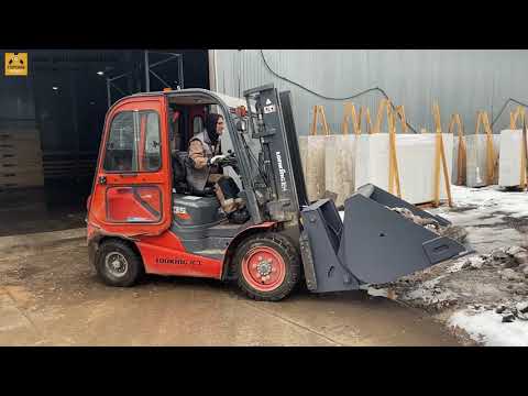 Видео: Ковш с креплением на каретку для вилочного погрузчика