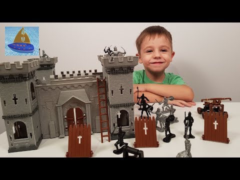Видео: Игровой набор Рыцарский замок | История средневекового замка | Мультики для Мальчиков Солдатики