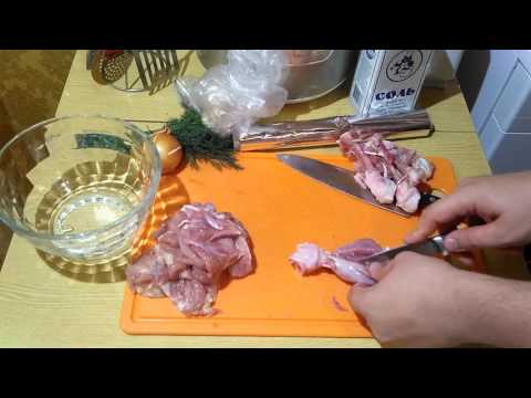 Видео: Выпуск №9. Шашлык из курицы в электрошашлычнице с дымком