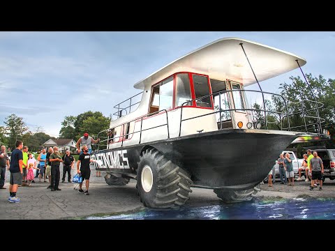 Видео: Плавающий дом-амфибий, полная сборка — идеальный внедорожный автодом
