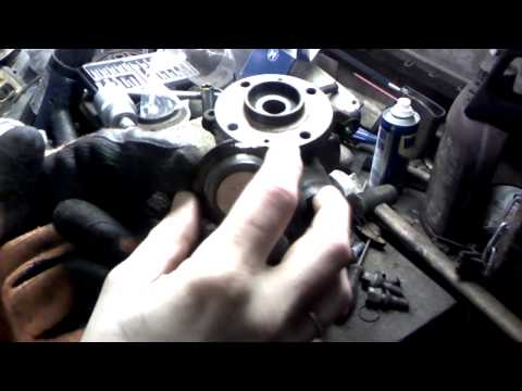 Видео: Замена шаровой опоры Citroen C4