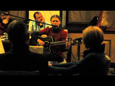 Видео: UKRFISHKA - клюб. Леся Рой "Путін Хелло"