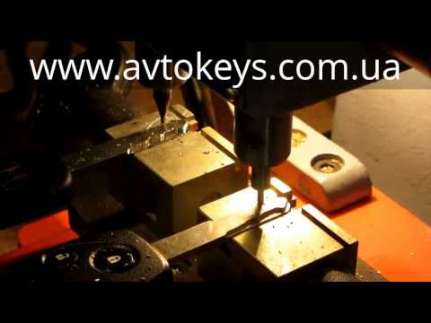 Видео: Изготовление ключа  Honda на станке type368