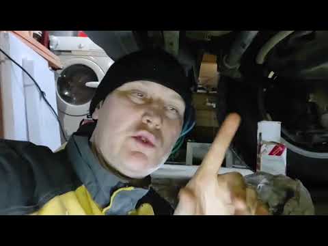 Видео: Замена масла на Тойота Тундра 2008г