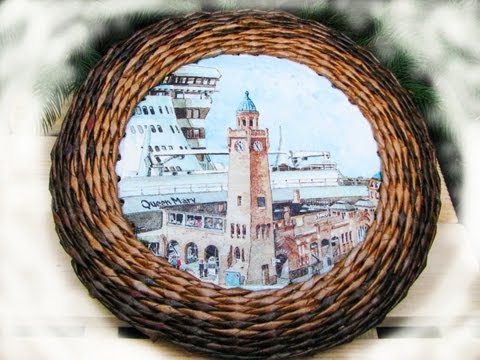 Видео: ═► Плетение из газет рамки для фото. Часть 1.