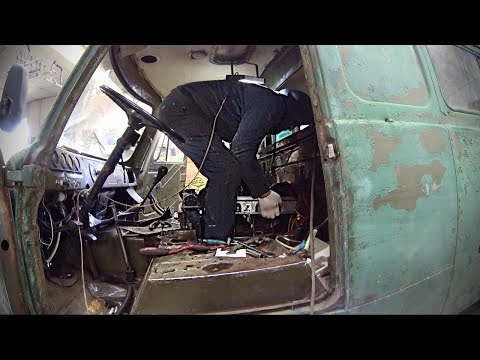 Видео: Самый дешевый УАЗ. Что внутри мотора? ЛГБЦ снимаем...
