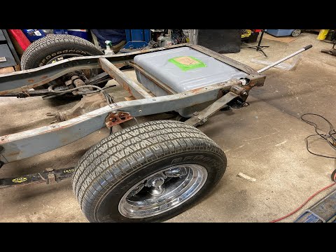 Видео: Задний бензобак для моего пикапа Chevrolet 1956 года! Вот недорогой вариант установки заднего бен...