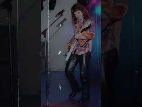 Видео: Зимний вечер - ЖЕНЯ ОСИН #shorts