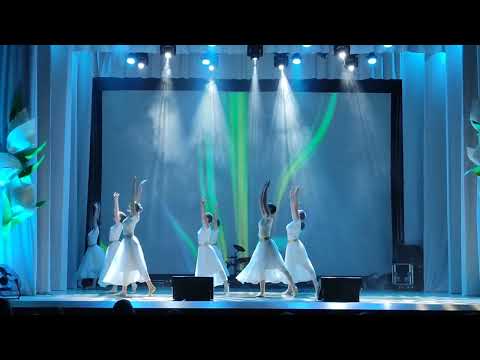 Видео: Образцовый ансамбль эстрадного танца "Ритм" - "С любимыми не расставайтесь"