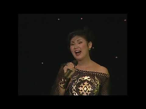 Видео: "Ақ көбелек" әні: Т Шапай сөзі; Н Айтұлы