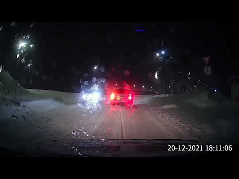 Видео: Michelin X-Ice Snow поведение на дороге на Renault Logan