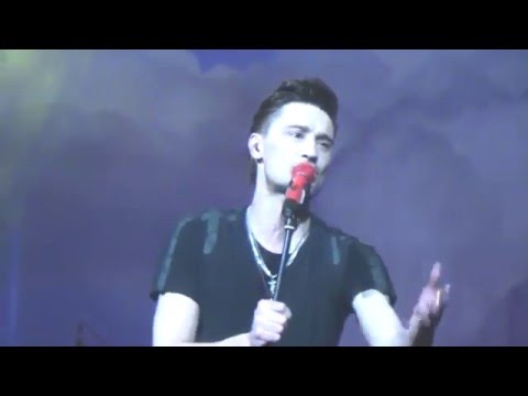 Видео: Дима Билан - Ты Должна Рядом Быть - Таллин 26.02.2016