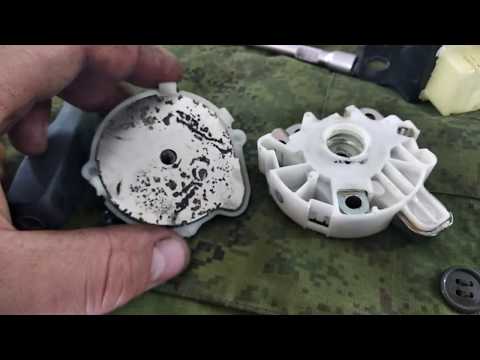 Видео: Ремонт ремня безопасности Mazda 3