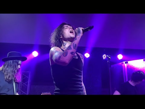 Видео: XOLIDAYBOY - Сердце в огне // Липецк, 22.04.2024 @Xolidayboy___