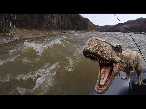 Видео: Сплав р. Кия 6-9 мая. Динозавры, Рыбнадзор, Пещеры, Водопады, Избы,Скалы, Ледяные глыбы, Колба.