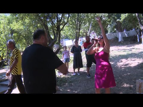 Видео: "Я без тебе не могу да живим" - Румяна Попова в Брежани, горната махала