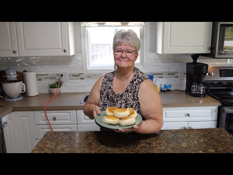 Видео: Английские маффины из хлебопечки