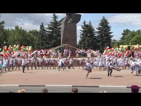 Видео: Торжественное шествие и народные гуляния 3 июля