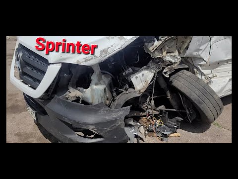 Видео: MERSEDES Sprinter. Замена передней четверти работка не из лёгких. Часть 1