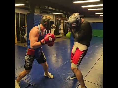 Видео: #бкгрушабокс #PrideClubNikolayTeam #boxing🥊 Бокс в БК "Груша"