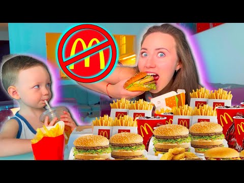 Видео: ЕДИМ ЗАПРЕЩЕННЫЙ МАКДОНАЛЬДС Биг Мак Картошка Фри Дубай | Elli Di