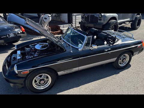 Видео: Тест-драйв 1980 MG MGB V8 Convertible, 15 900 долларов, Maple Motors #3189-1