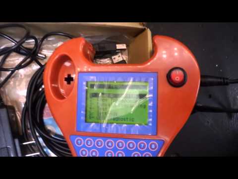 Видео: мини zedbull  Клонер авто ключей