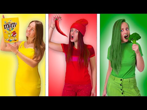 Видео: Цветной Челлендж! 24 часа покупаю вещи еду и косметику одного цвета! Приз новый IPHONE 11