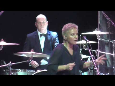 Видео: Сурганова и Оркестр - Я уйду. Игра в классики. 05.12.2014.