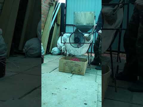 Видео: Веялка для клюквы