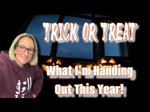Видео: Сладость или гадость 🎃 То, что я раздаю в этом году, может вас удивить!