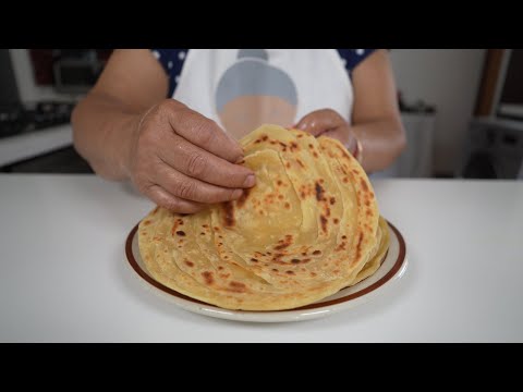 Видео: Готовим хрустящую и слоеную парату, а также бонусный рецепт ролла унда кати!