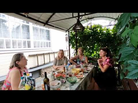 Видео: 'Белым снегом'. Дачные посиделки