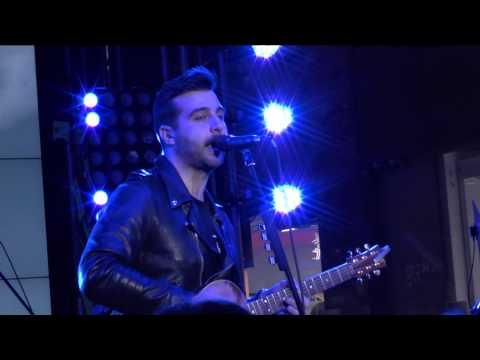 Видео: GRISHA URGANT - Силуэты  "28 декабря 2013"