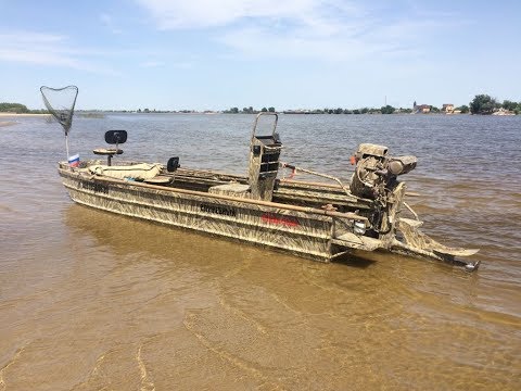 Видео: лодка болотоход