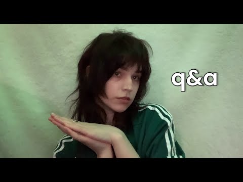 Видео: asmr // 🐞 вопрос-ответ (q&a) // близкий шепот + поглаживание по пушистой ветрозащите