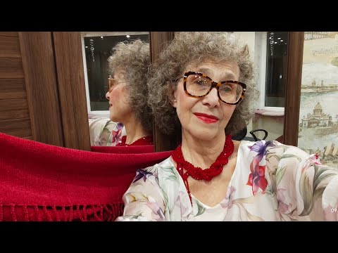 Видео: Поëт Ира Шраго. "﻿Тёмно-Вишнёвая Шаль". Всенародный Русский Романс, никогда не знавший забвения.