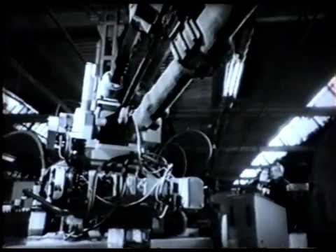 Видео: Промышленные роботы в машиностроении