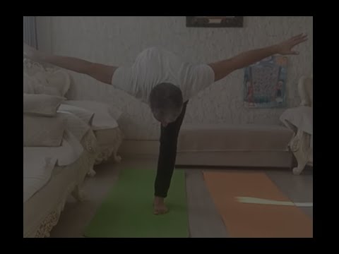 Видео: Хатха йога для начинающих в прямом эфире. Артур Карапетян. Армения-Гюмри 01.11.25г