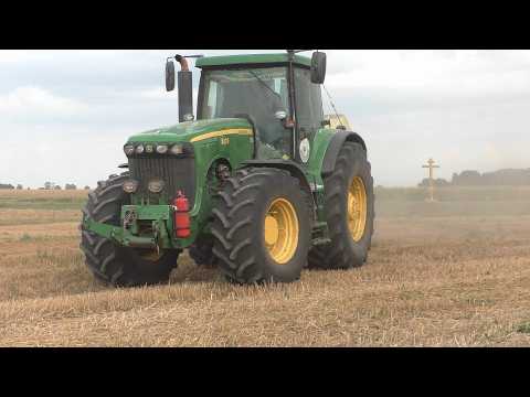 Видео: Тюкование соломы на профессиональном уровне: МТЗ-1221.2, John Deere 8420