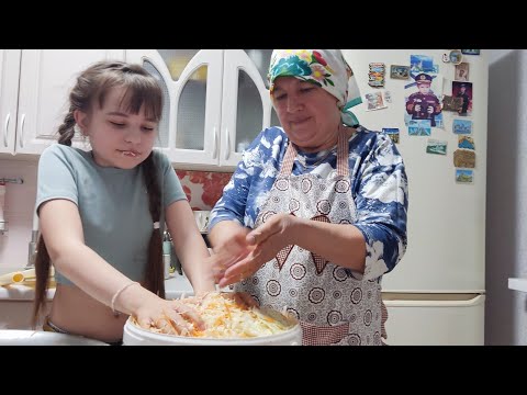 Видео: САМАЯ ВКУСНАЯ КАПУСТА в рассоле // попробуйте вам понравится😋//