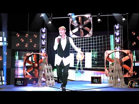 Видео: АЛЕКСЕЙ ЕЛИСТРАТОВ. ФРАГМЕНТ ФИЛЬМА-КОНЦЕРТА "ПОД СОЗВЕЗДИЕМ ЛЮБВИ"