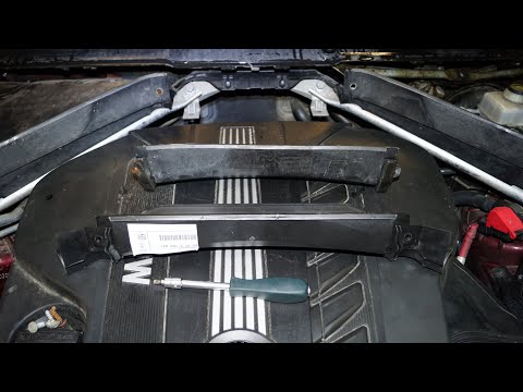 Видео: BMW X5 E70 (X6 E71) - замена центральной перегородки моторного отсека № 51717169421