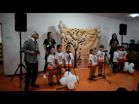 Видео: "Песничка за доброто "