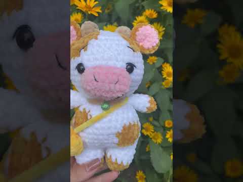 Видео: Корівка квіткова 500 грн , є в наявності . Пишіть в інстаграм 💌 #amigurumi #ручнаробота #handmade