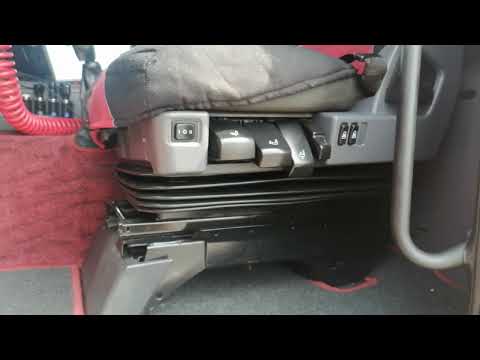 Видео: Куда подсоединить пистолет для продувки кабины на Сканию!!!!