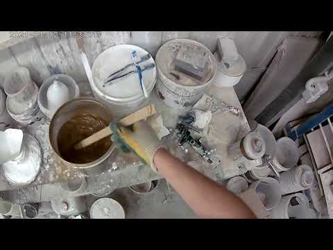 Видео: Золотая патина на двери орех