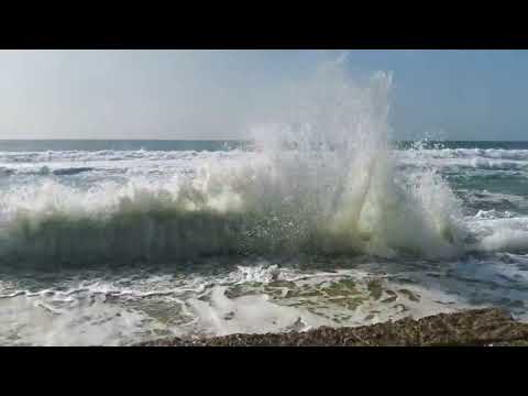 Видео: Ужасный и завораживающий шторм