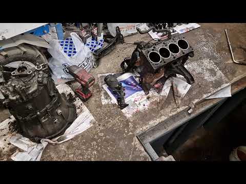 Видео: БМВ Е36 М43 1.6 - разбираю двигатель. Восстановление ч.1